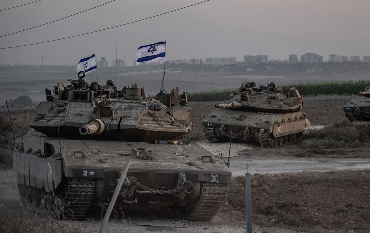 Lübnan alarmda: İsrail savaş uçakları kurum binalarını ve evleri vurdu