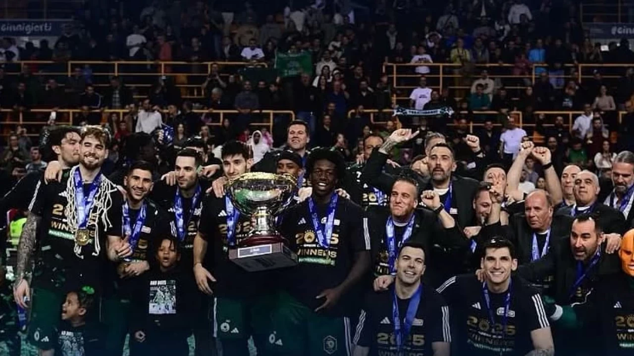 Ergin Ataman Panathinaikos’u Yunanistan Kupası şampiyonu yaptı