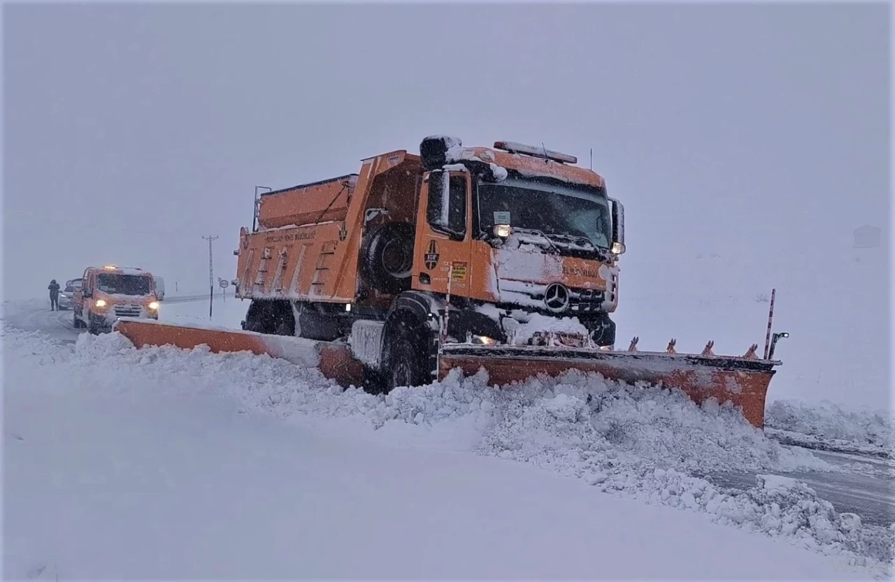 Muş-Kulp karayolu ulaşıma kapatıldı