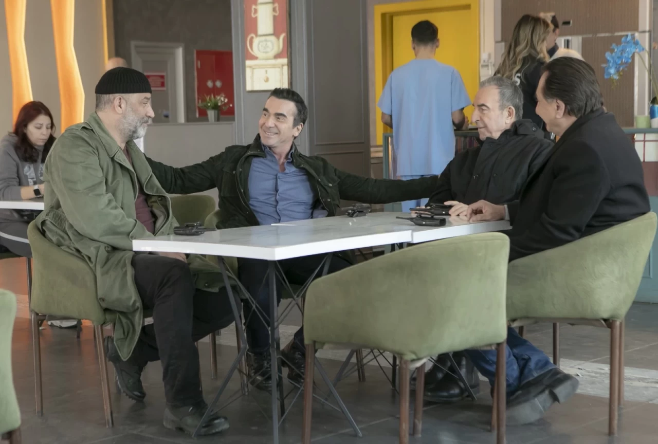 Arka Sokaklar rekor kırdı! Şevket Çoruh’un dönüşü reytingleri uçurdu