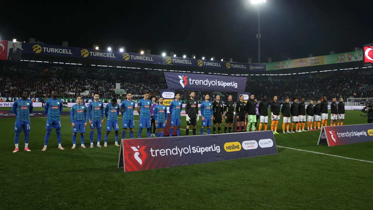 Galatasaray, Çaykur Rizespor maçına 5 değişiklikle çıktı | Yeni transfer Frankowski ilk 11'de