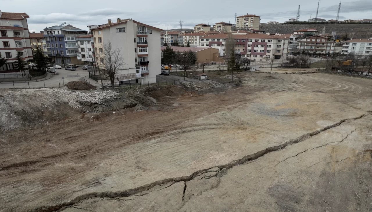 Keçiören'de heyelan tedirginliği: Mahalle sakinleri çözüm bekliyor