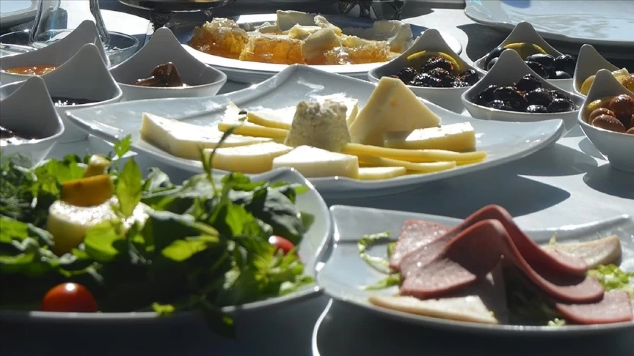 Sahurda su ihtiyacını karşılayacak içecekler: Susuz kalmamanın yolları