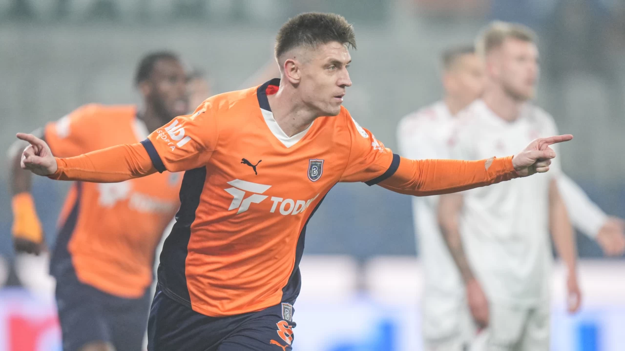 Başakşehir, Süper Lig’de Samsunspor’u 4-0 mağlup etti: Piatek hat-rick’iyle maça damga vurdu!