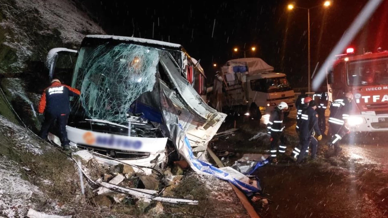 Samsun’da yolcu otobüsü kazası: 1 ölü, 16 yaralı