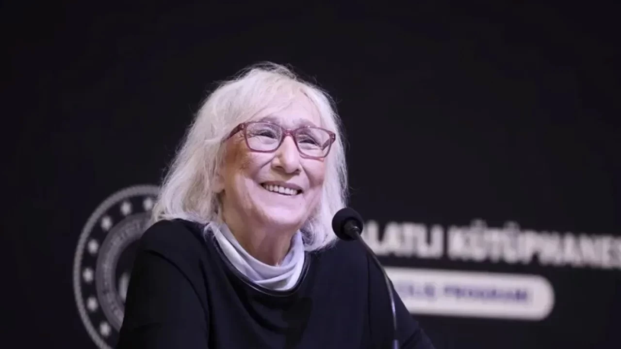 Türkiye'nin münevveri: Alev Alatlı