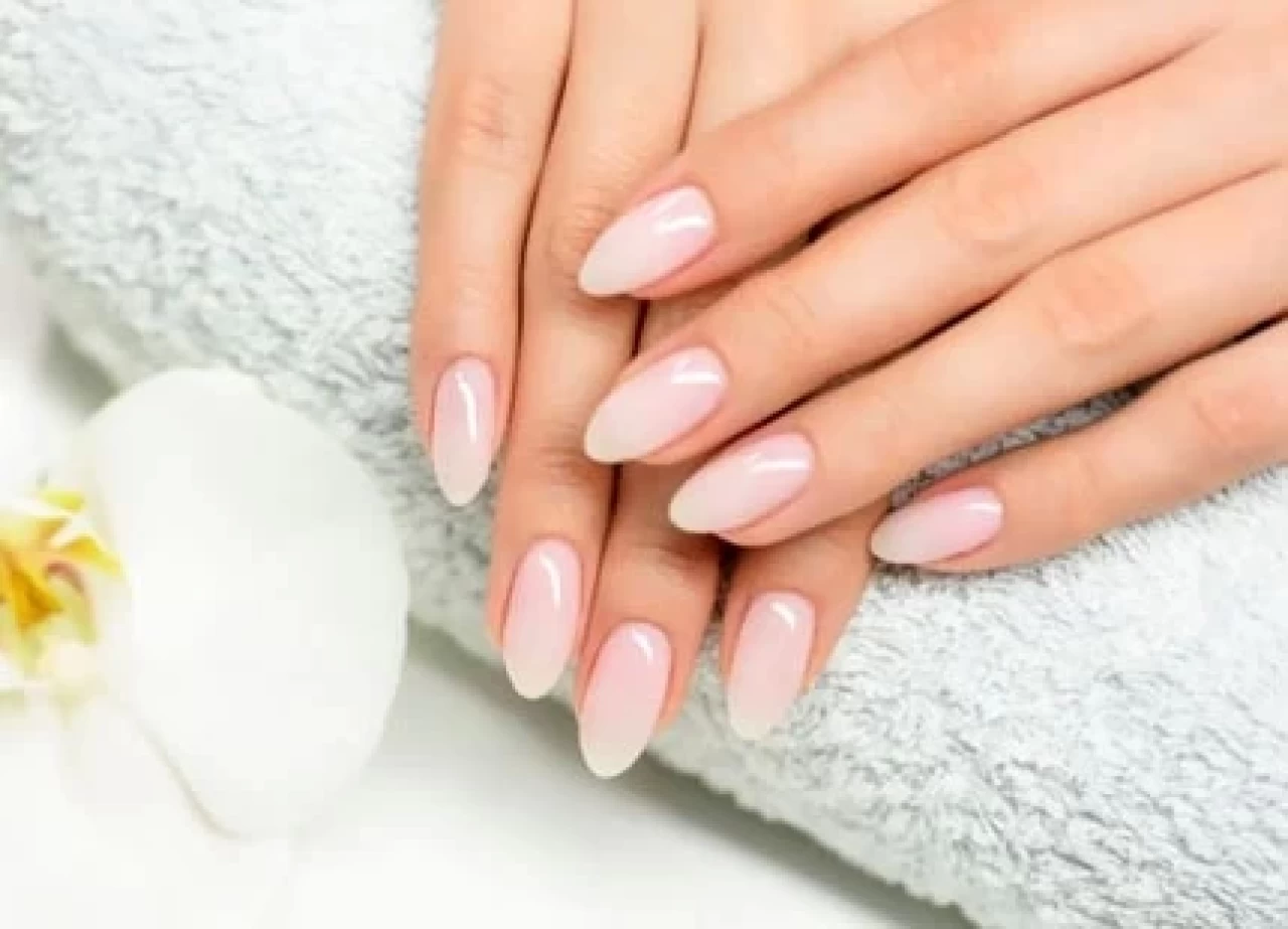 Jel Tırnak Nedir? Nasıl Yapılır? Dayanıklı mı?