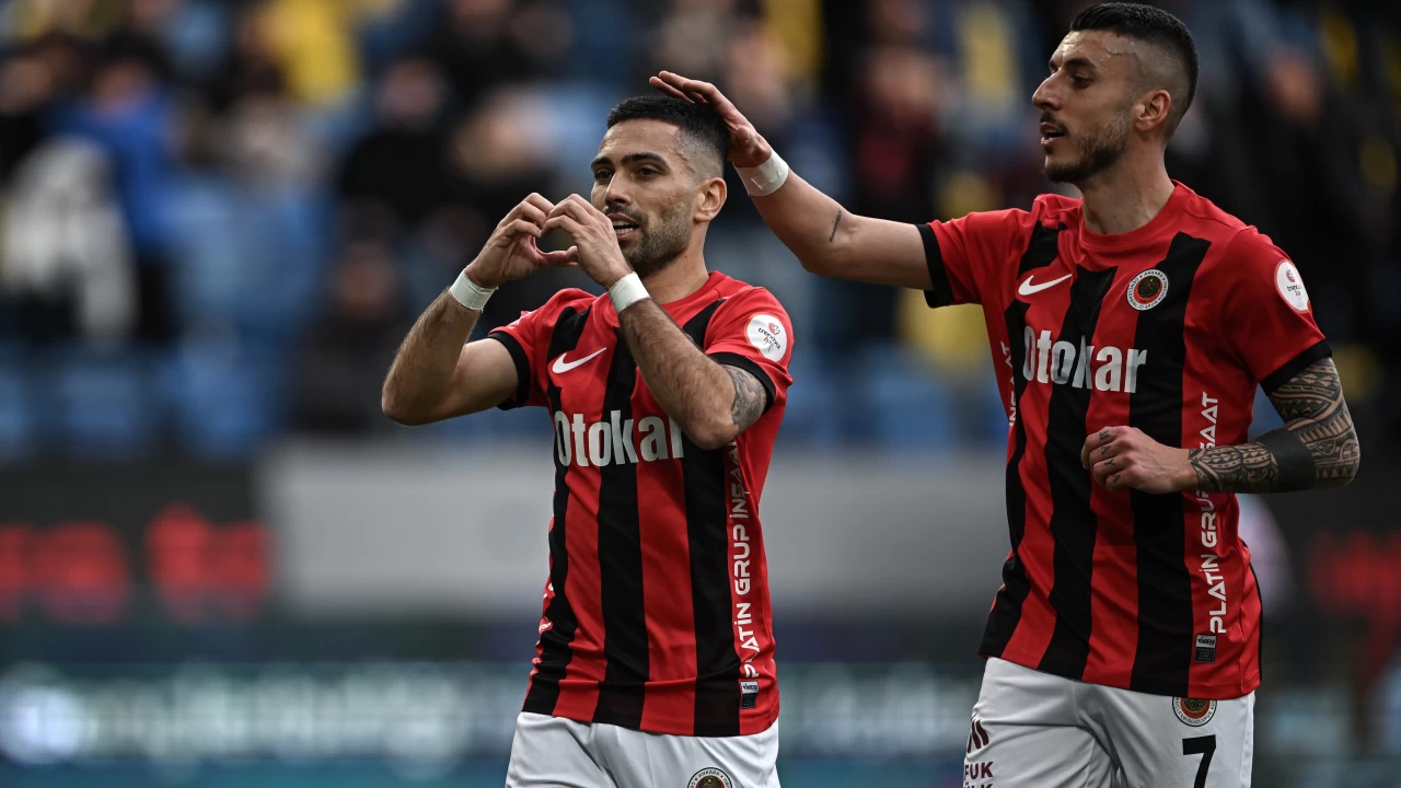 Gençlerbirliği 3 puanı 3 golle aldı! 1. Lig'de Gençlerbirliği 3 Pendikspor 0 maç sonucu