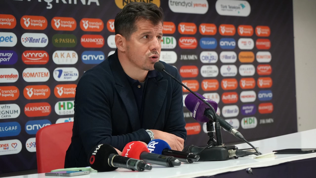 Antalyaspor Teknik Direktörü Emre Belözoğlu, Başakşehir maçında üstün bir oyun ortaya koyduklarını ancak skora yansıtamadıklarını söyledi