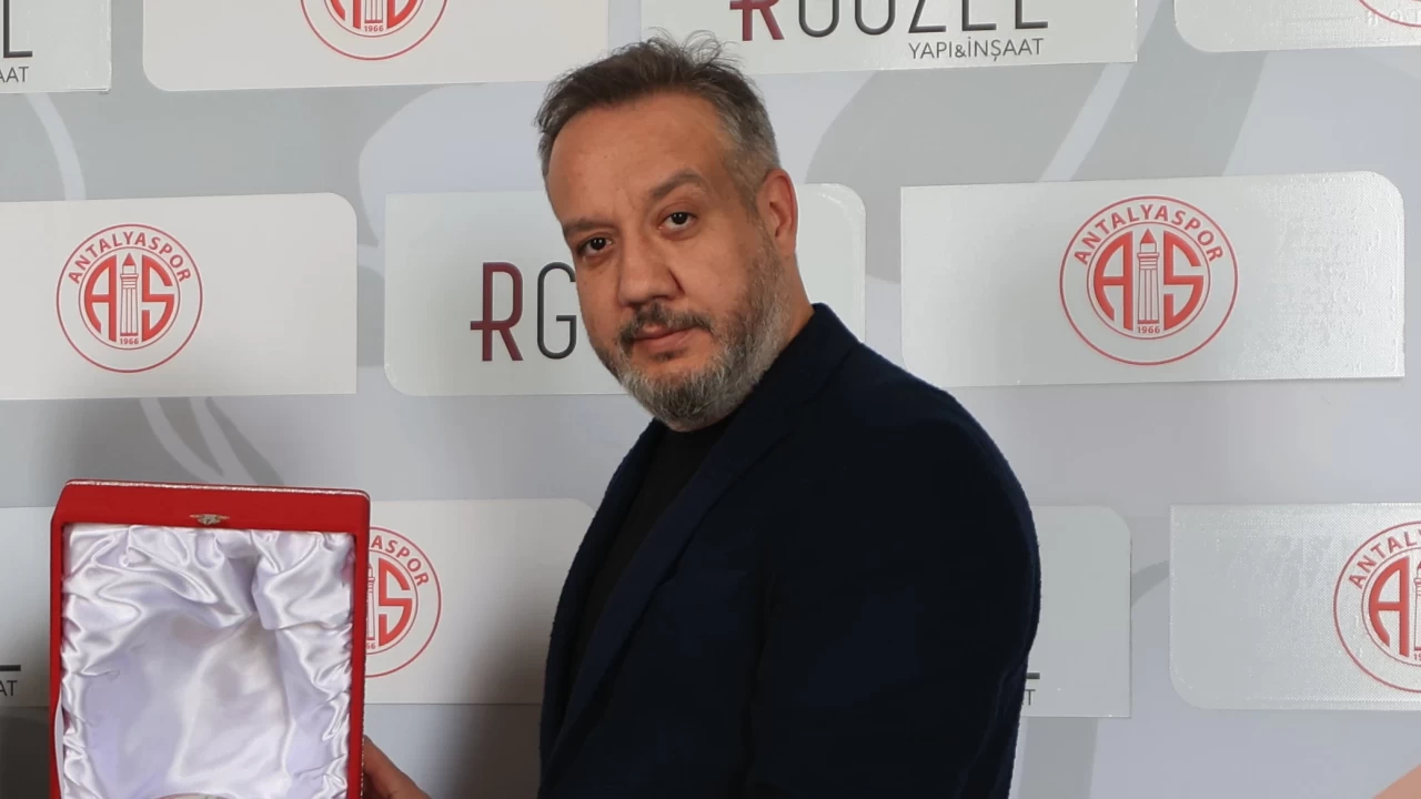 Antalyaspor Başkanı Sinan Boztepe Süper Lig'de yabancı hakem uygulamasına karşı çıktı