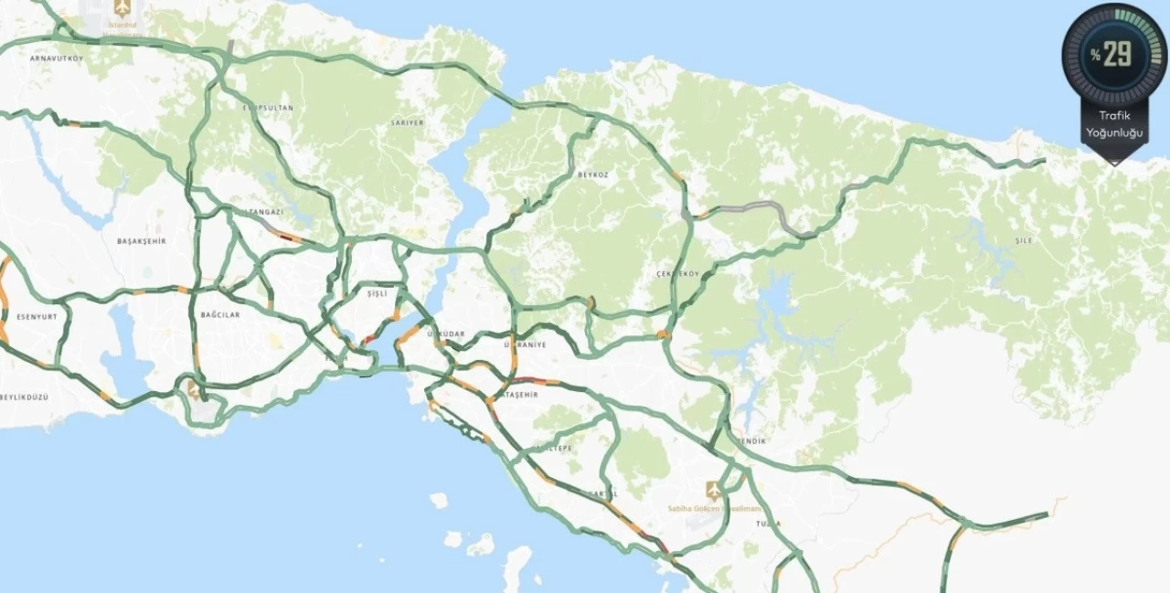İstanbul trafiğine kar etkisi: Yollar boş kaldı