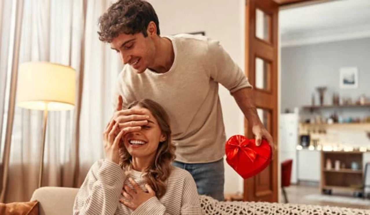 14 Şubat Sevgililer Günü Mesajları: Aşk, sevgi, tutku dolu mesajlar