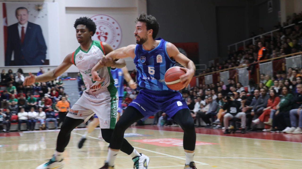 Türk Telekom’dan Türkiye Basketbol Süper Ligi’nde zor galibiyet! Semt 77 Yalovaspor’u 96-93 mağlup etti