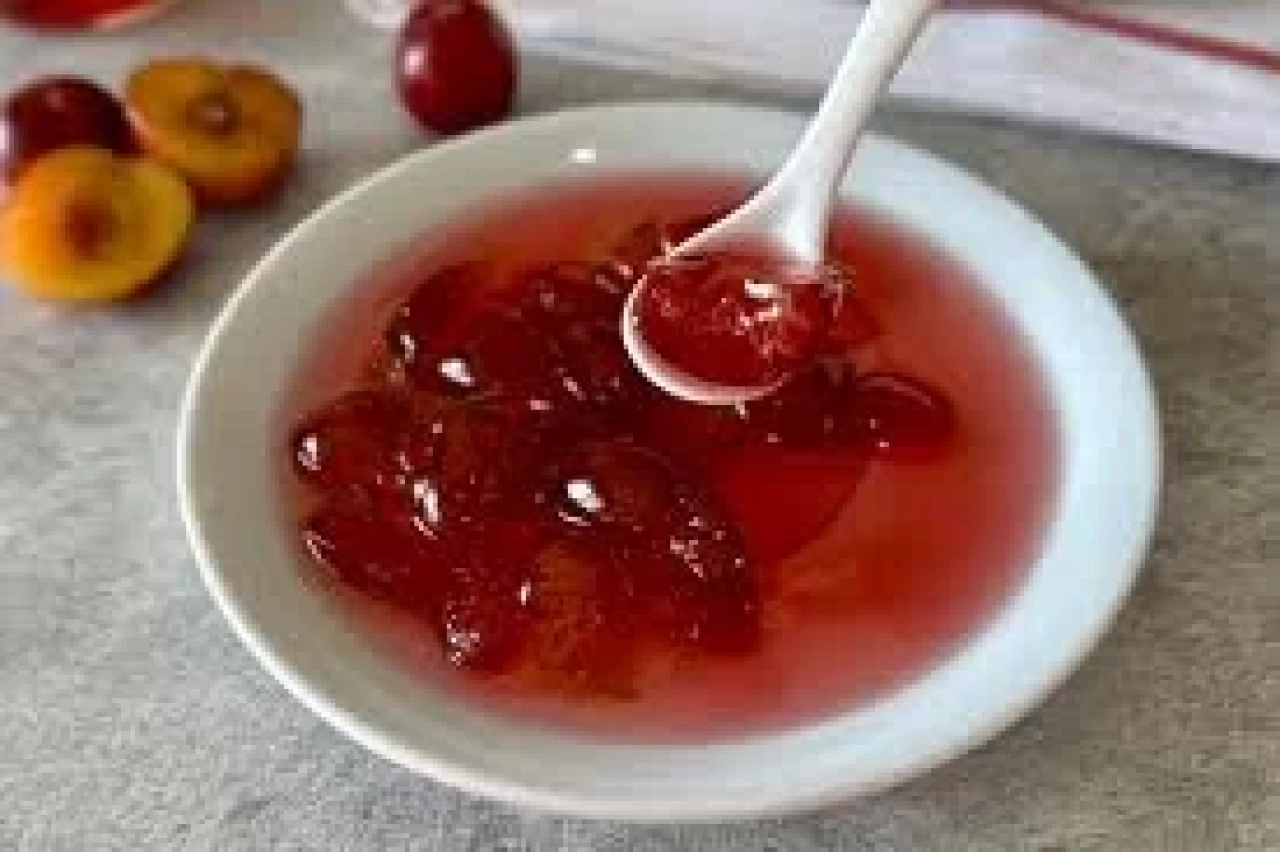 Erik Reçeli Tarifi: Ev Yapımı Lezzetli ve Kolay Reçel Tarifi ile Kahvaltılarınıza Lezzet Katın!