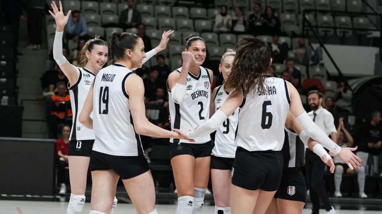 Kadınlar Voleybol Sultanlar Ligi'n Beşiktaş Voleybol Takımı, Keçiören Belediyesi’ni 3-0 mağlup ederek yükselişe geçti