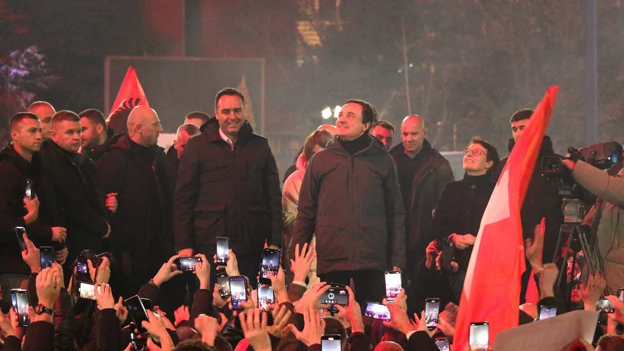 Kosova’da seçim: Albin Kurti zaferini ilan etti
