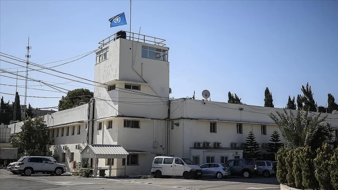 AB, İsrail'in UNRWA'yı yasaklamasını kınadı