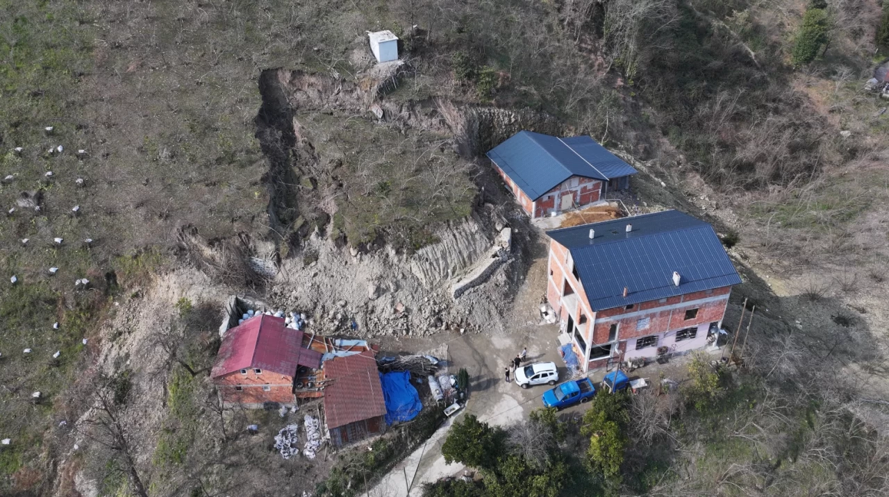 Trabzon'daki  heyelan bölgesi havadan  görüntülendi