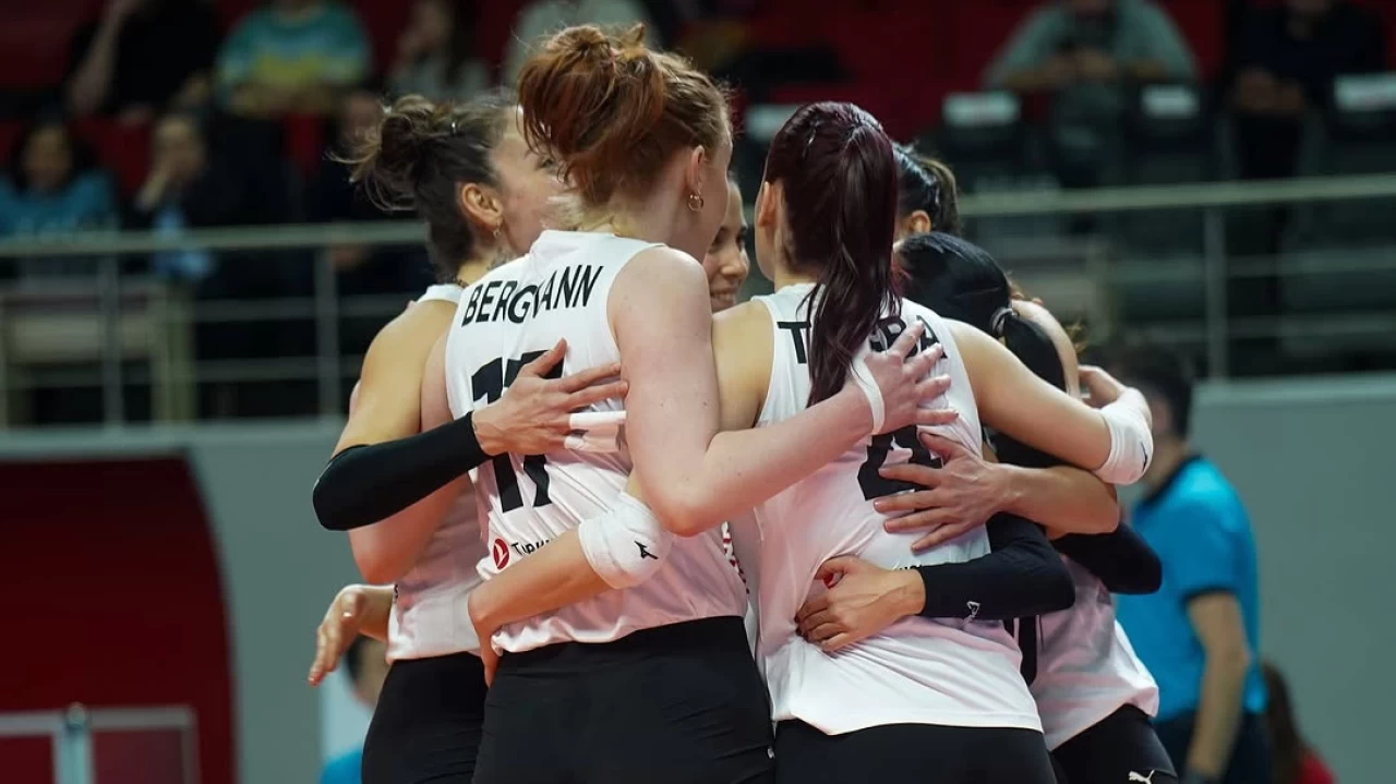 Beşiktaş Kadın Voleybol Takımı, Kadınlar Kupa Voley çeyrek finalinde Türk Hava Yolları’na elendi