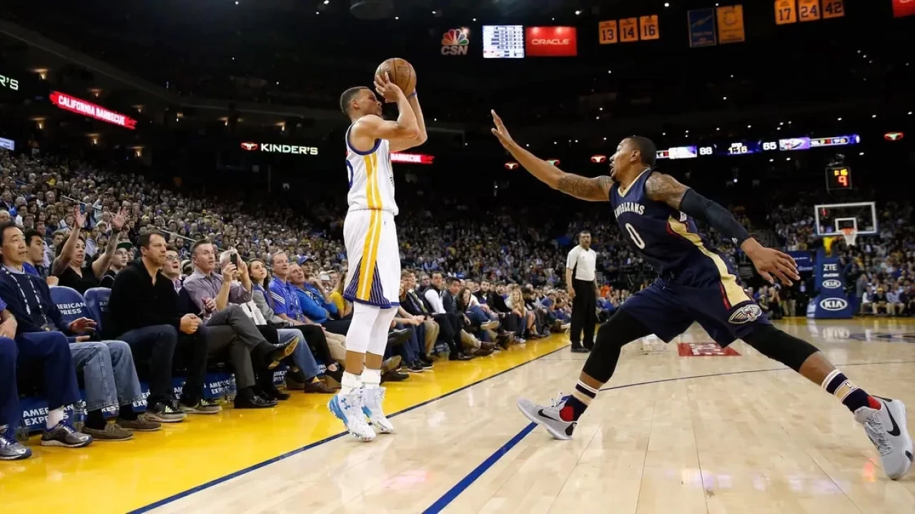 Üç sayı çizgisi ne zaman ortaya çıktı? Üçlük basketbolda nasıl devrim bir gerçekleşti?