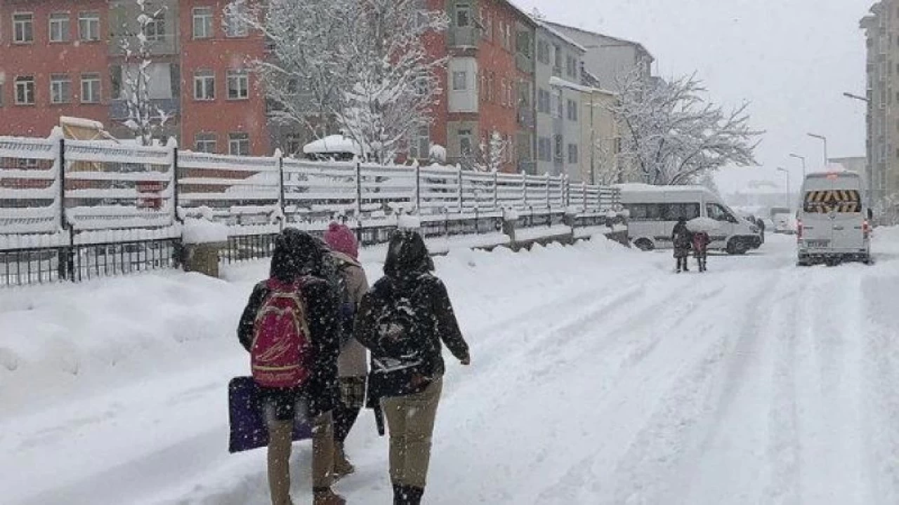 Giresun'un iki ilçesinde eğitime 1 gün ara verildi