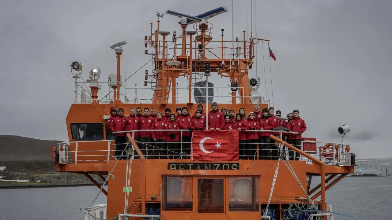 Türk bilim ekibi Beyaz Kıta'ya ulaştı