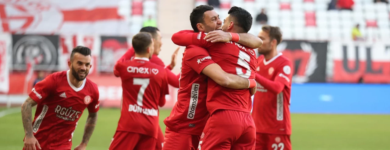 Antalyaspor, Fenerbahçe maçı için hazırlıklarına başladı