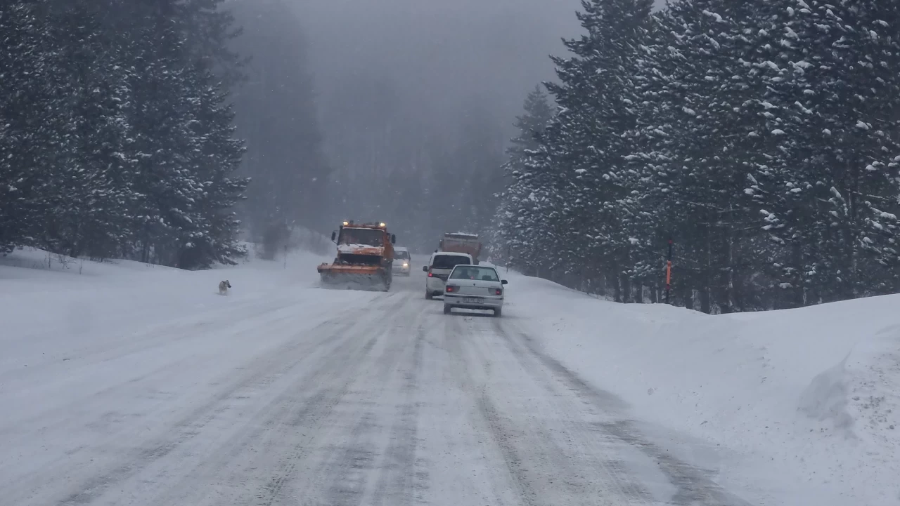 Kocayayla geçidinde kar kalınlığı 60 santimetreye ulaştı