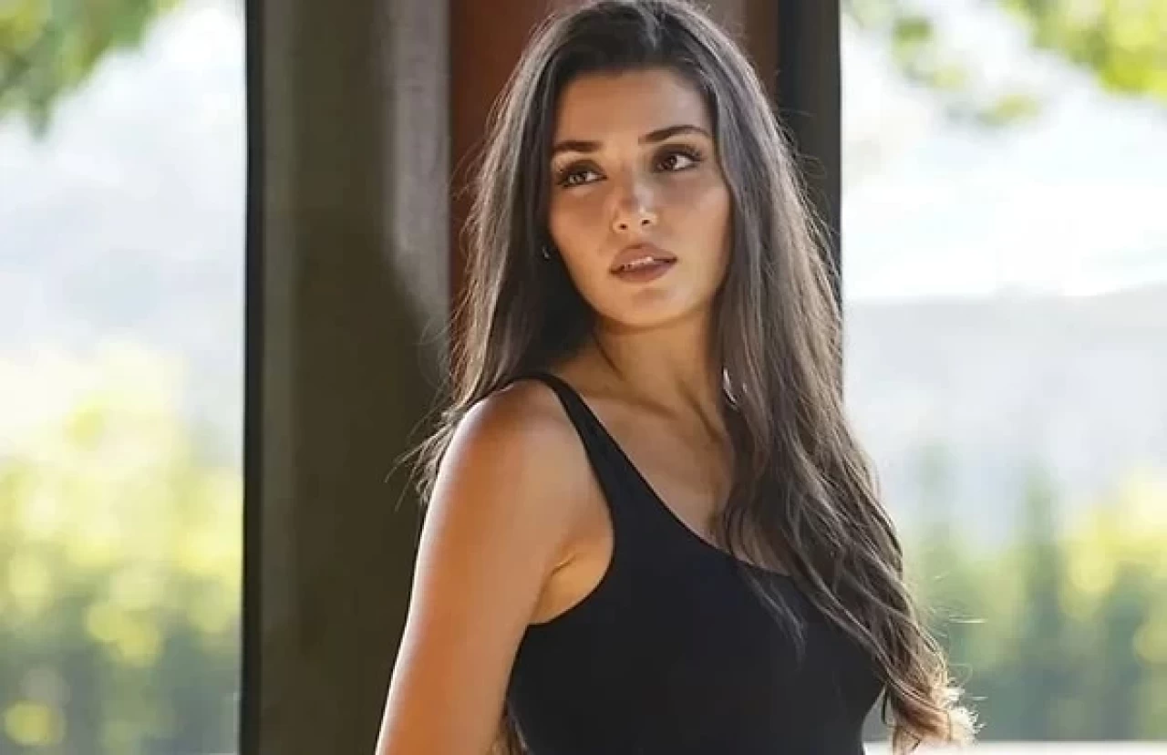 Hande Erçel'in partneri Metin Akdülger oldu