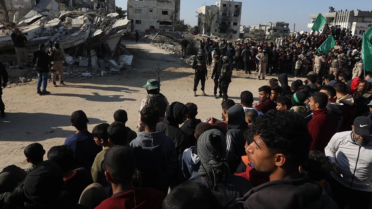 Hamas, yarın serbest bırakılacak İsrailli 3 erkek esirin isimlerini açıkladı