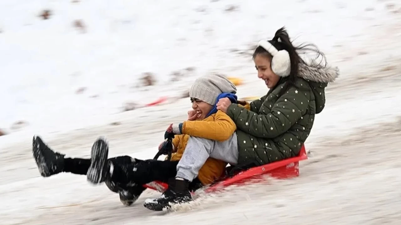 Okullara kar tatili! 5 ilde eğitime ara