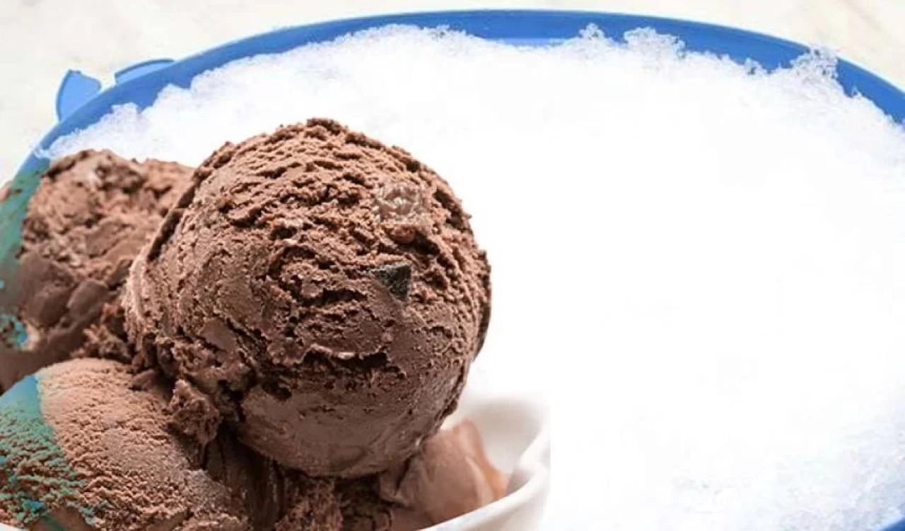 Kar dondurması nasıl yapılır? Süt, şeker ve vanilya ile mükemmel tarif