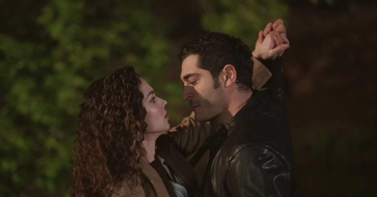 Su Burcu Yazgı Coşkun ve Burak Deniz'in sosyal medyayı sallayan paylaşımı!