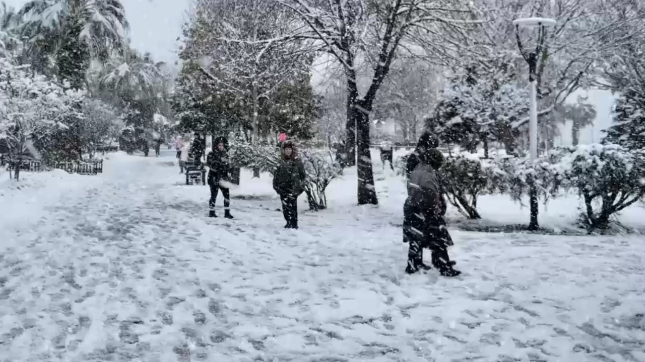 Eğitime kar molası: 24 Şubat'ta kar tatili olan il ve ilçeler