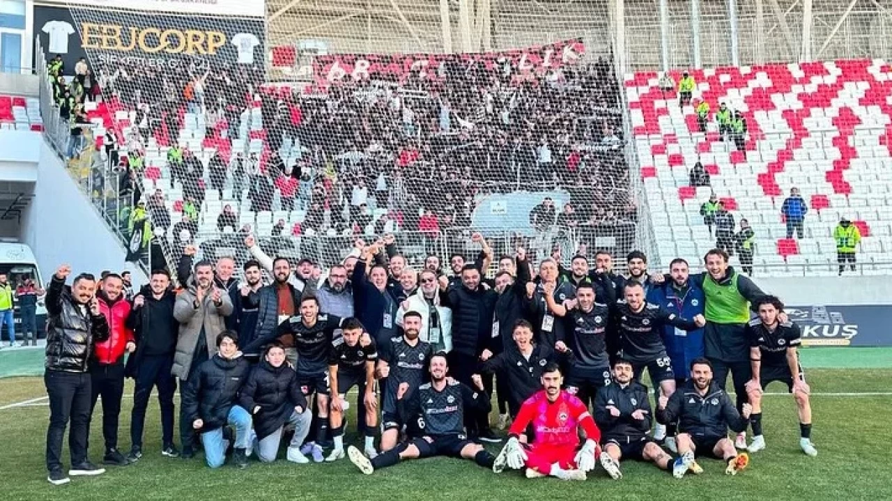 2. Lig’de 20. hafta tamamlandı: Beyaz Grup'ta Sarıyer liderliğini korudu, Kırmızı Grup'ta Aksarayspor zirveye yükseldi