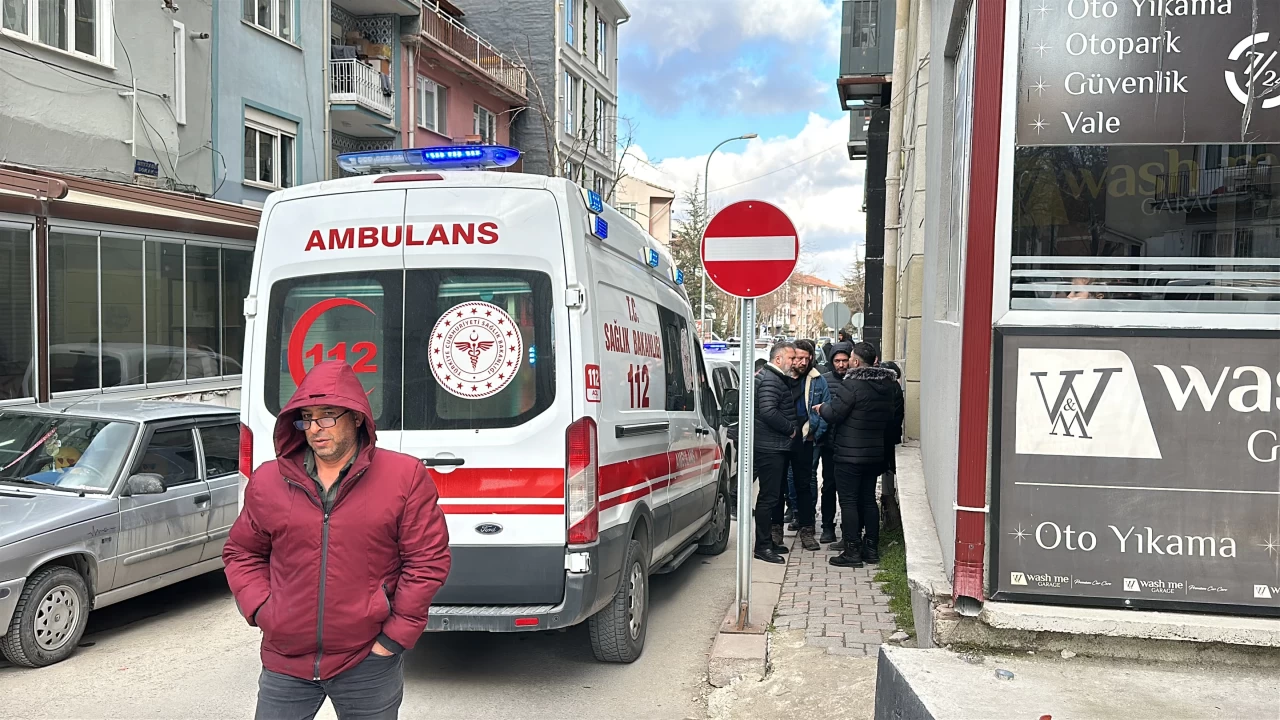 Şizofreni hastası koca dehşet saçtı! Ayrı yaşadığı eşini tornavida ile 18 yerinden yaraladı