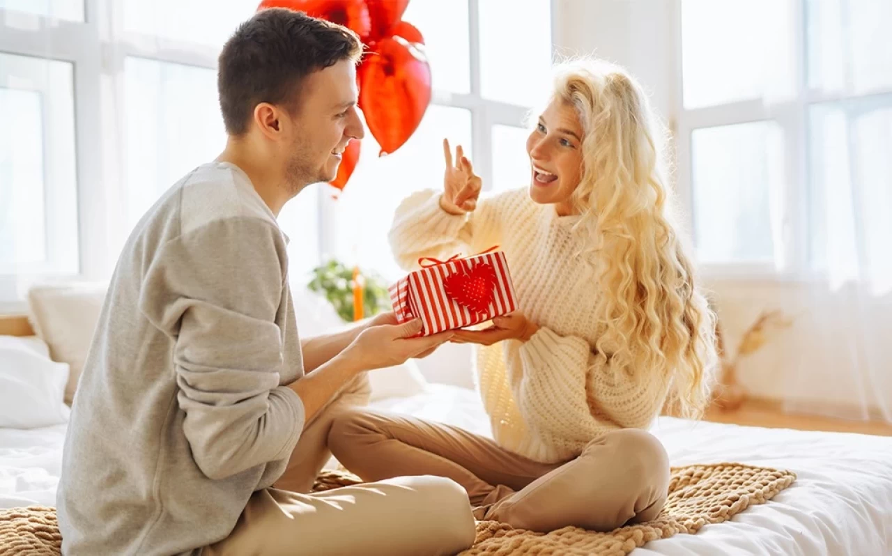 2025 Sevgililer Günü'nde sevgilinizi şımartacak en özel hediyeler
