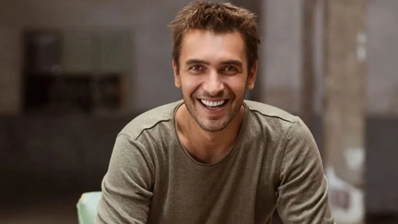 Ulaş Tuna Astepe 'Çift Kişilik Oda' ile ekrana dönüyor!