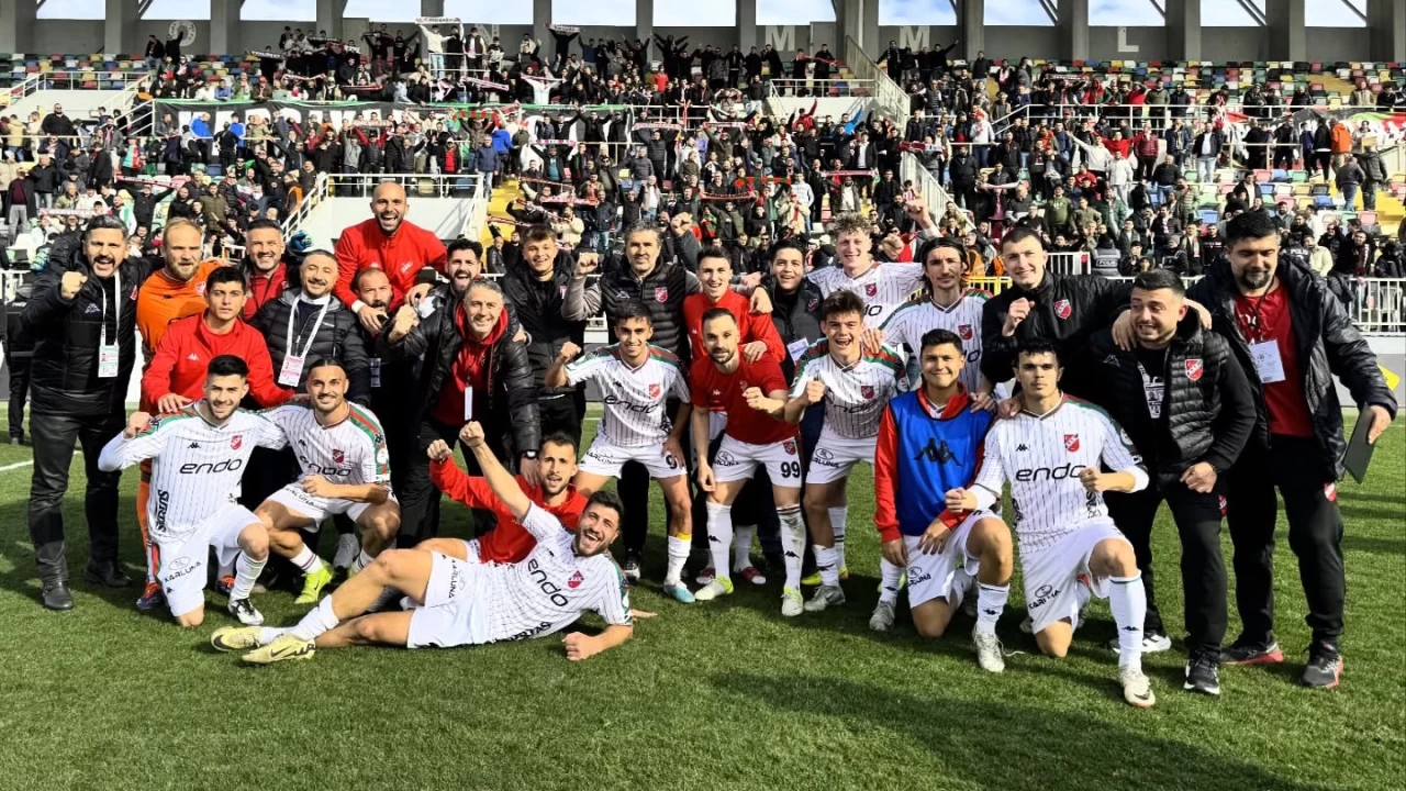 Karşıyaka, 3. Lig'de ikinci yarıda zirvede