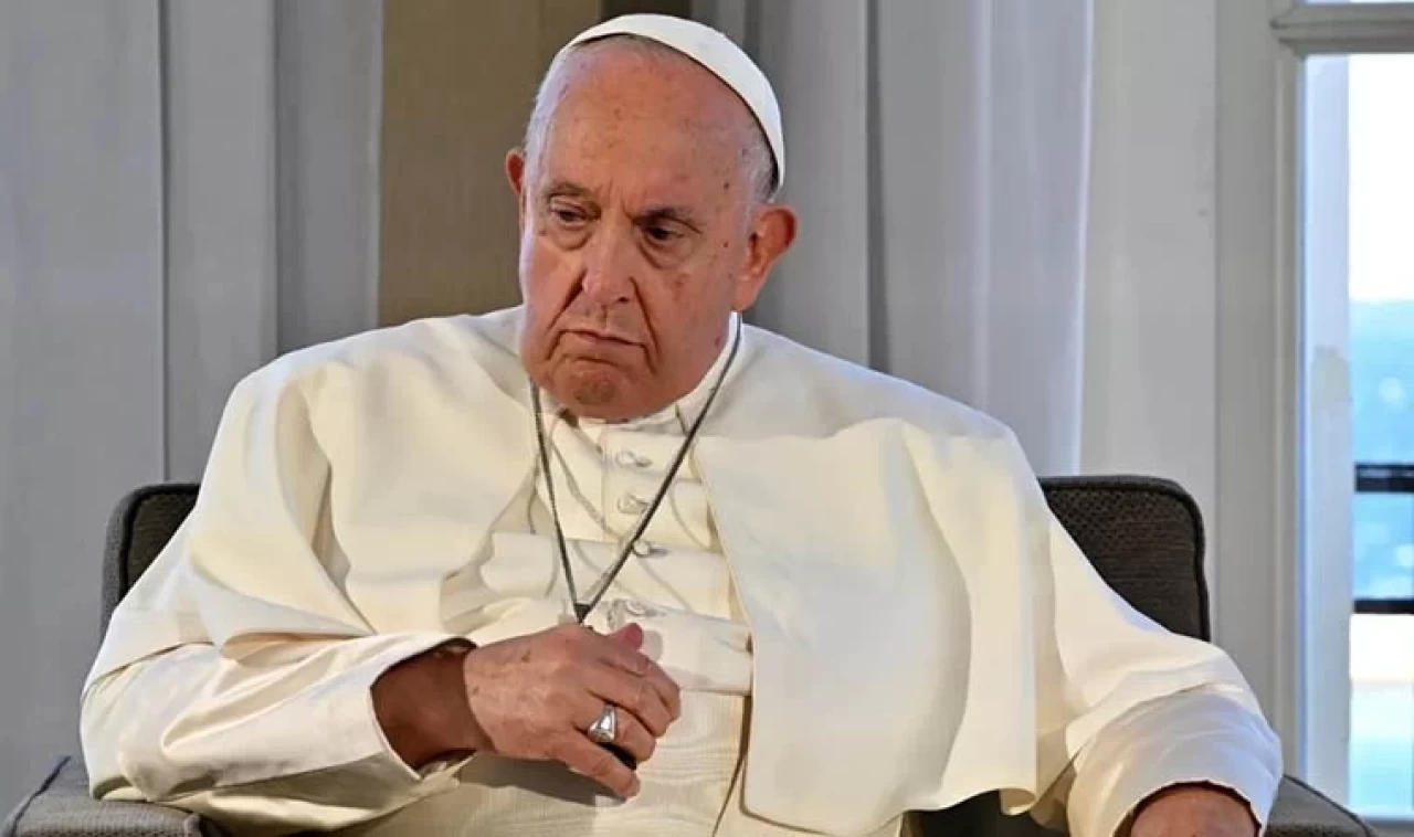 Vatikan açıkladı! Papa Franciscus'un sağlık durumu kritik ancak istikrarlı