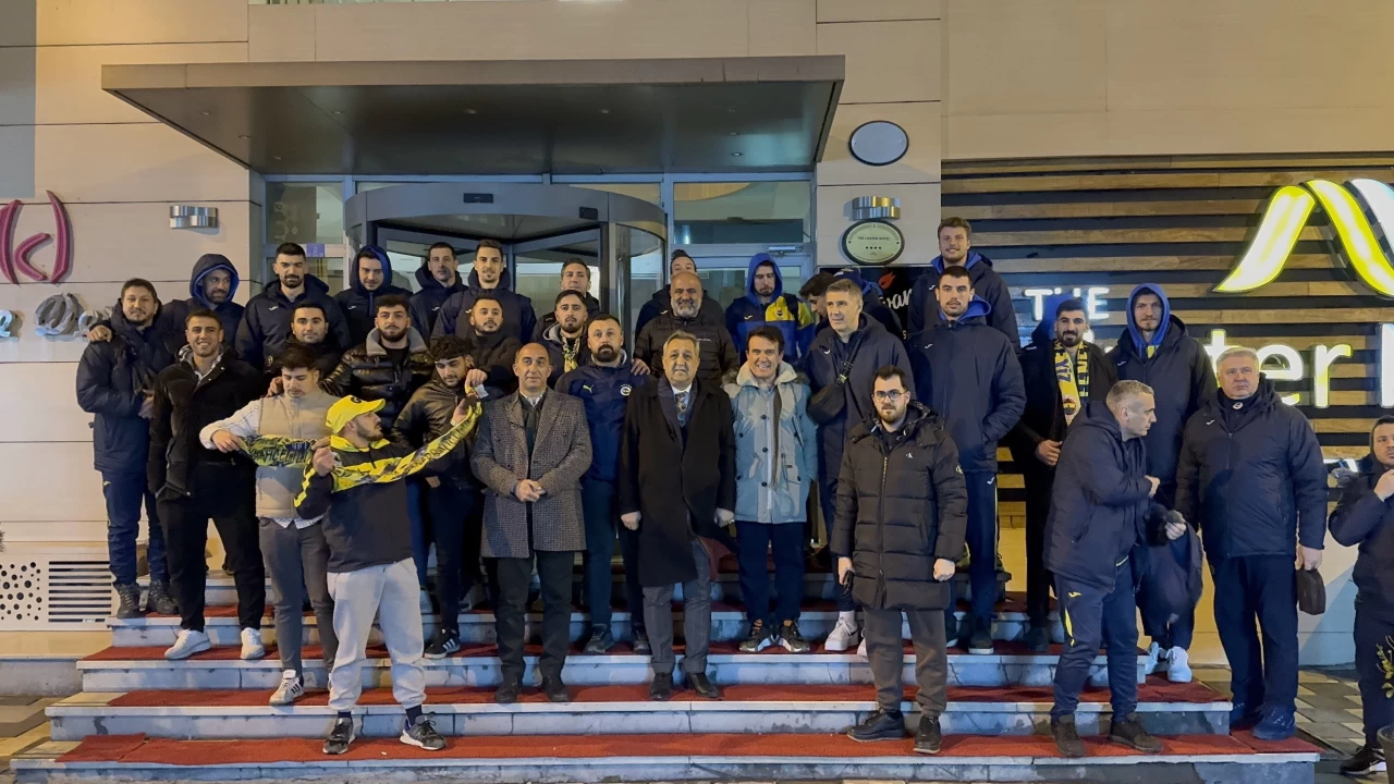 Fenerbahçe Voleybol Takımı Bitlis'te coşkuyla karşılandı
