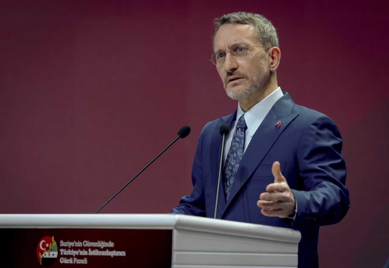 Fahrettin Altun Mehmet Akif’in dizeleriyle yanıt verdi: Girmeden tefrika bir millete düşman giremez