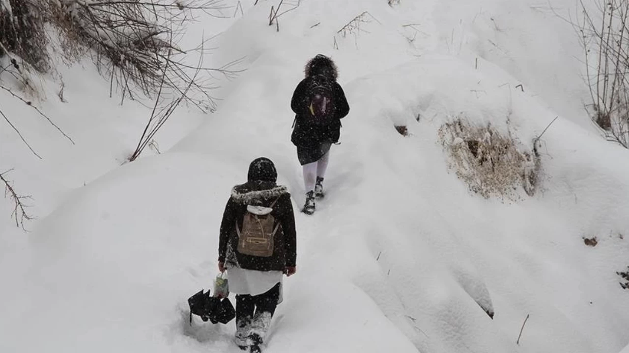Eğitime kar engeli: 18 Şubat’ta hangi okullar tatil?