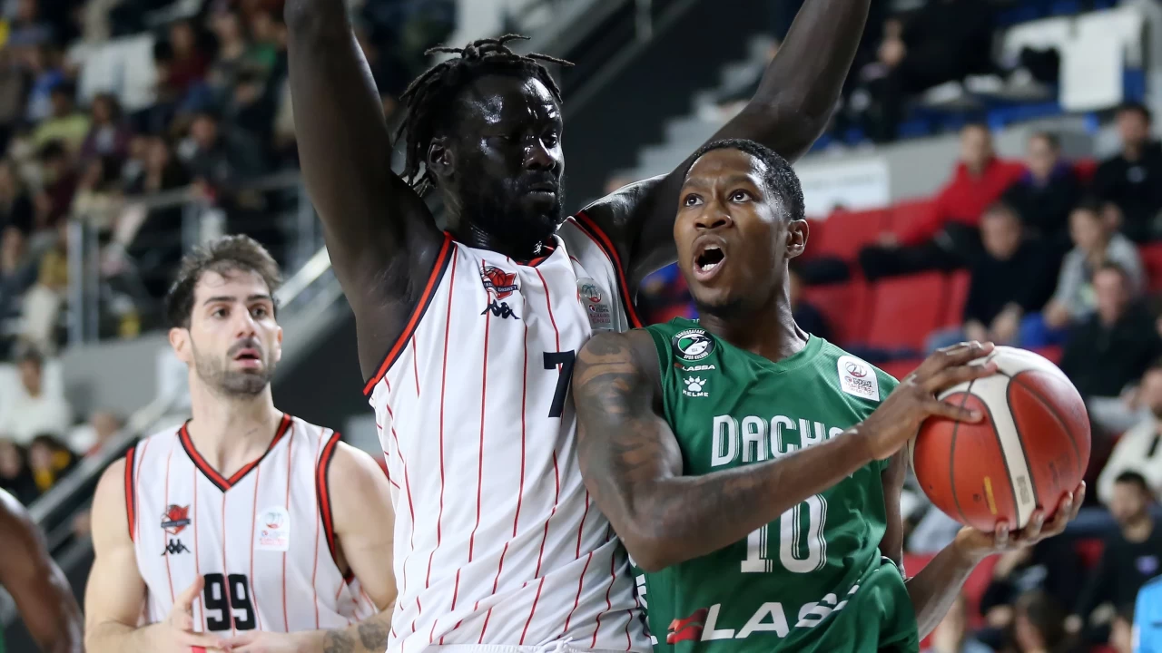 Darüşşafaka, Basketbol Süper Ligi’ndeki zorlu maçta Manisa Basket’i uzatmada geçti