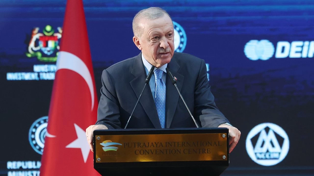 Cumhurbaşkanı Erdoğan: Türkiye ekonomisi büyümeye devam ediyor