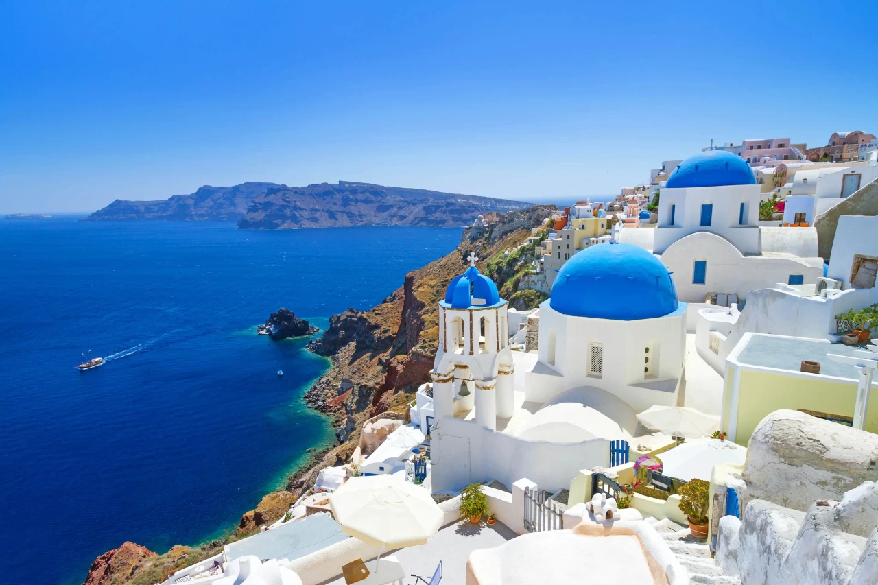 Santorini Adası Nerede? Ege Denizi'nde Yaşanan Depremler Sonrası Adadan Kaçış Başladı!