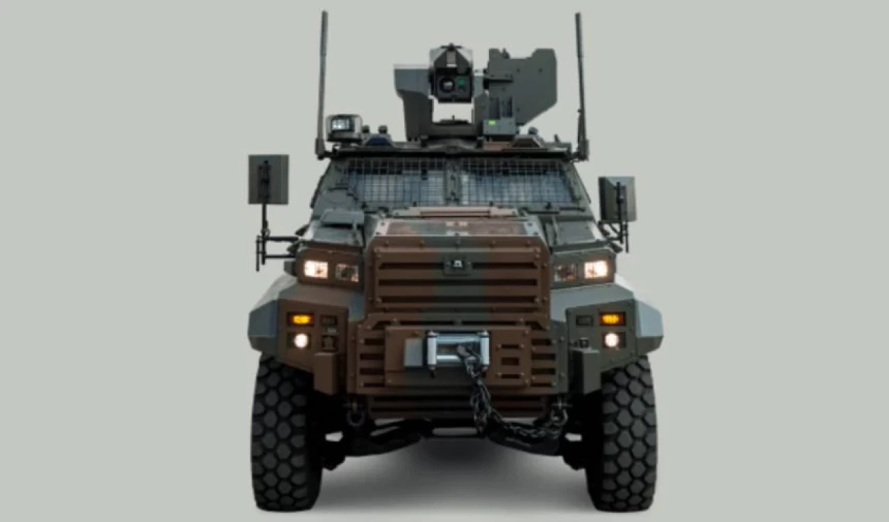 Türk yapımı 4x4 zırhlı araç sahada! Macaristan’a teslim edildi
