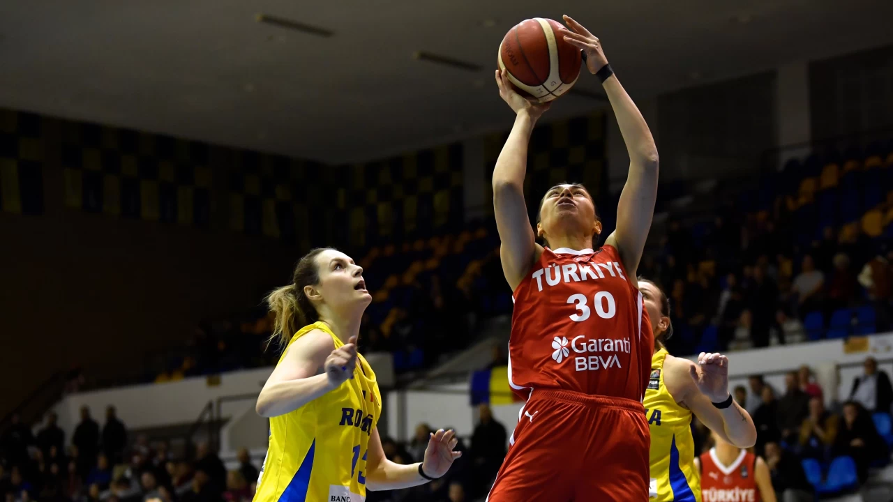 A Milli Kadın Basketbol Takımı Avrupa Şampiyonası'na fırtına gibi gidiyor: Elemelerde 6'da 6!