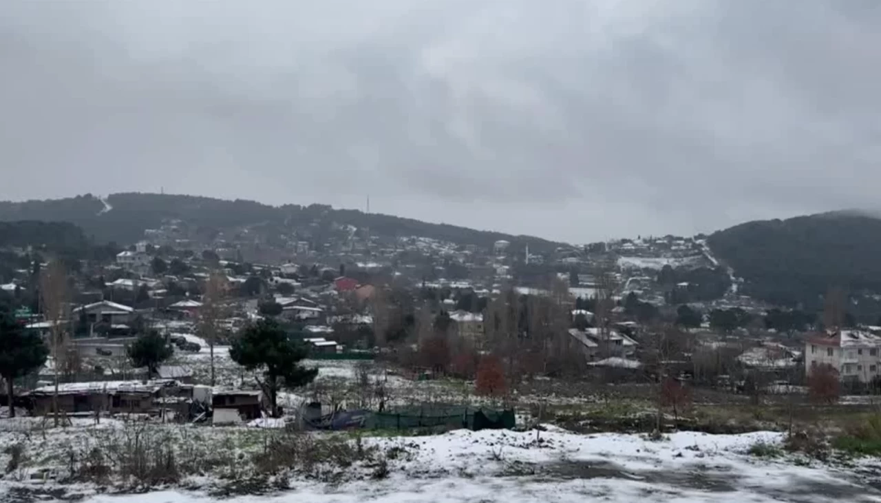 İstanbul'da kar yağışı aralıklarla devam ediyor