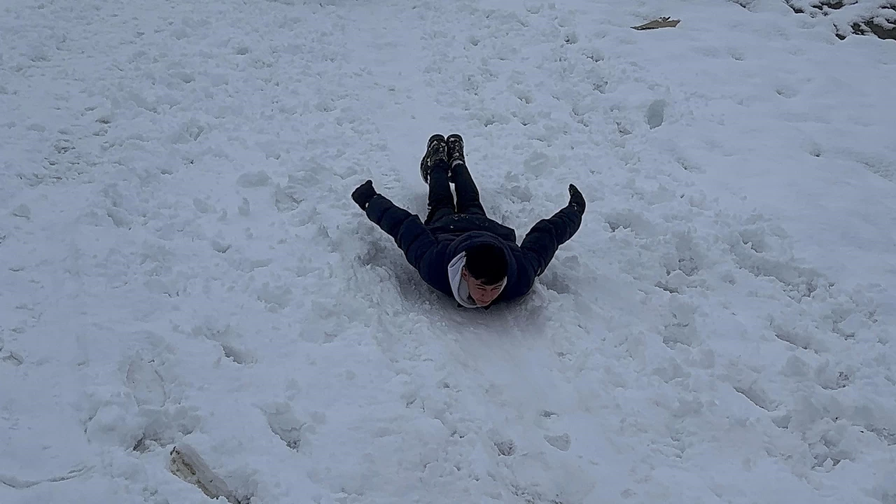 Kocaeli'nin yüksek kesimleri beyaza büründü